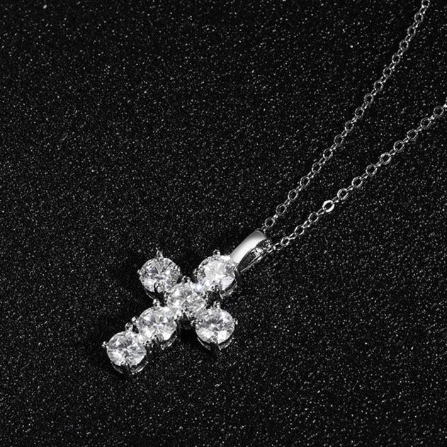 Colar Crucifixo Moissanite em Prata banhada a ouro 18K - Loratta
